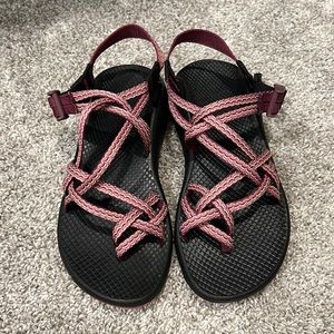 Excellent condition women’s z strap Chaco sandals